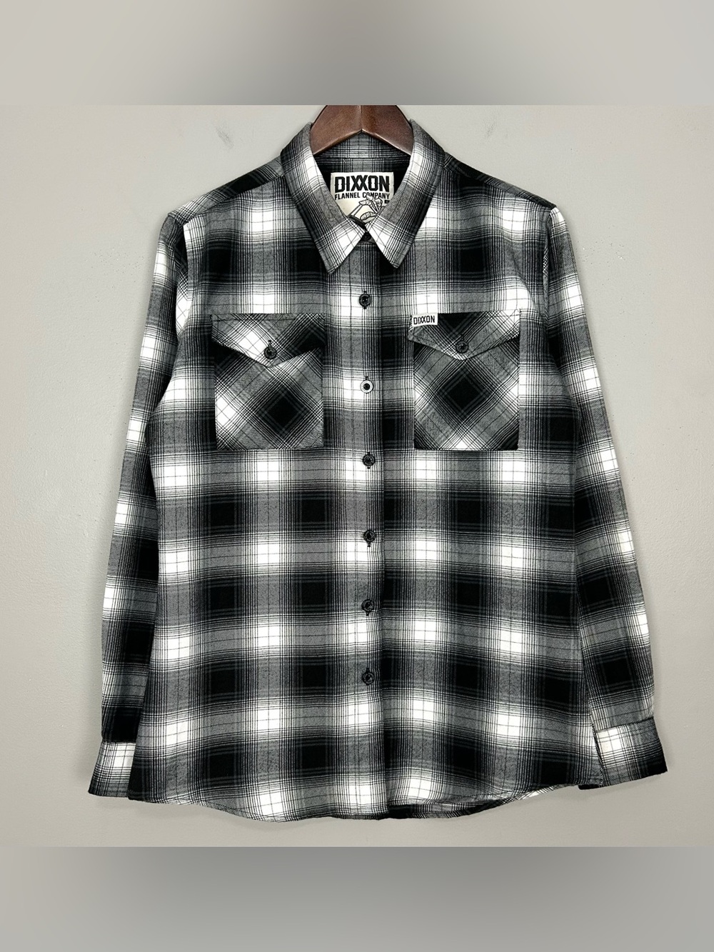 DIXXON The Imperial Women’s Flannel Shirt Women’s Size L Button Front Plaid